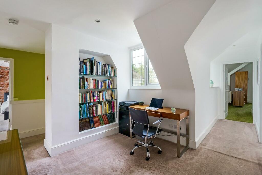 2 HILLWAY 324343  (13).jpg