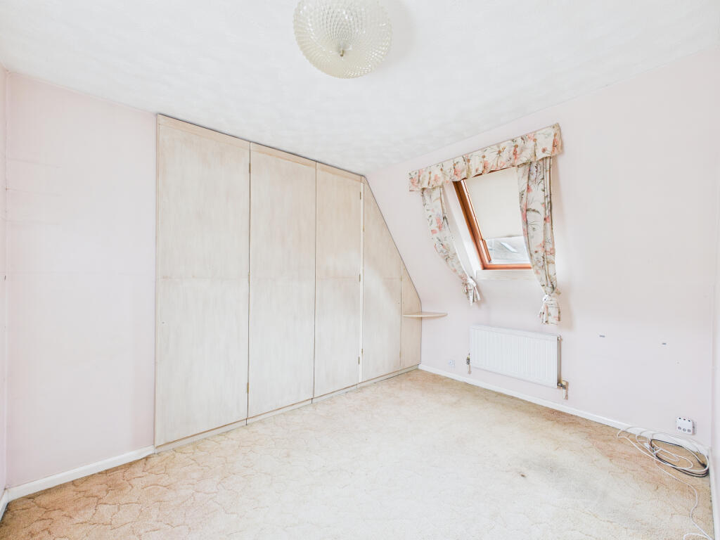 CAM01354G0-PR0580-STILL008