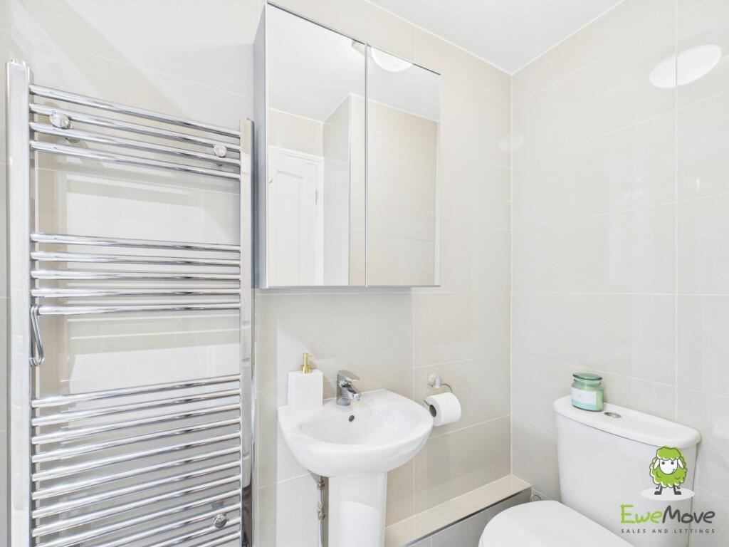 EweMove Estate Agents Basingstoke - Bennet Close