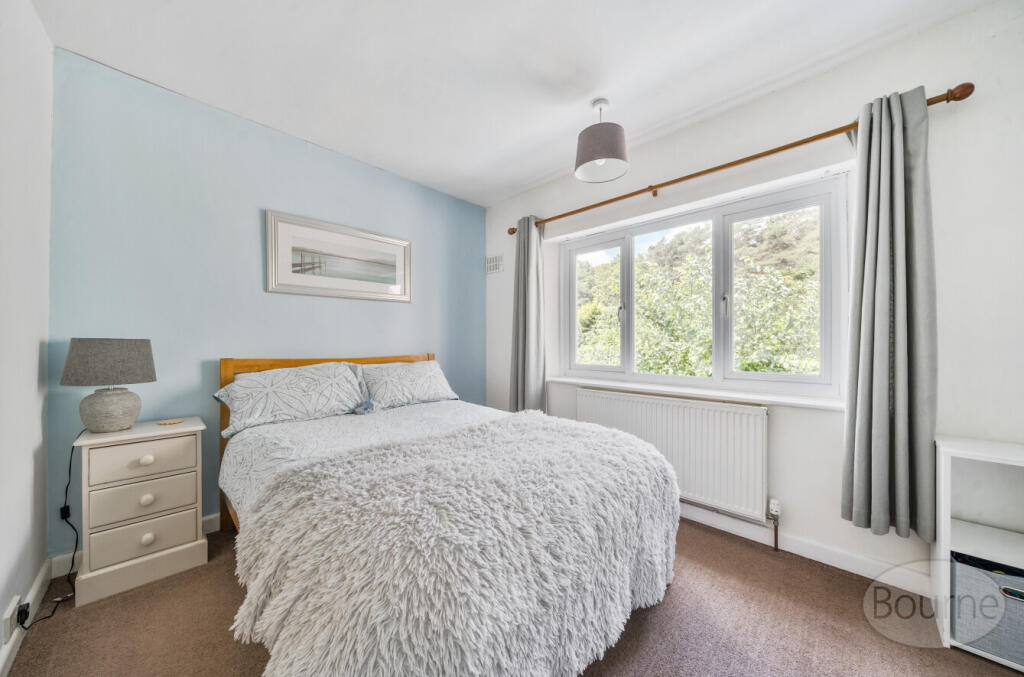 02217037-031d-476...