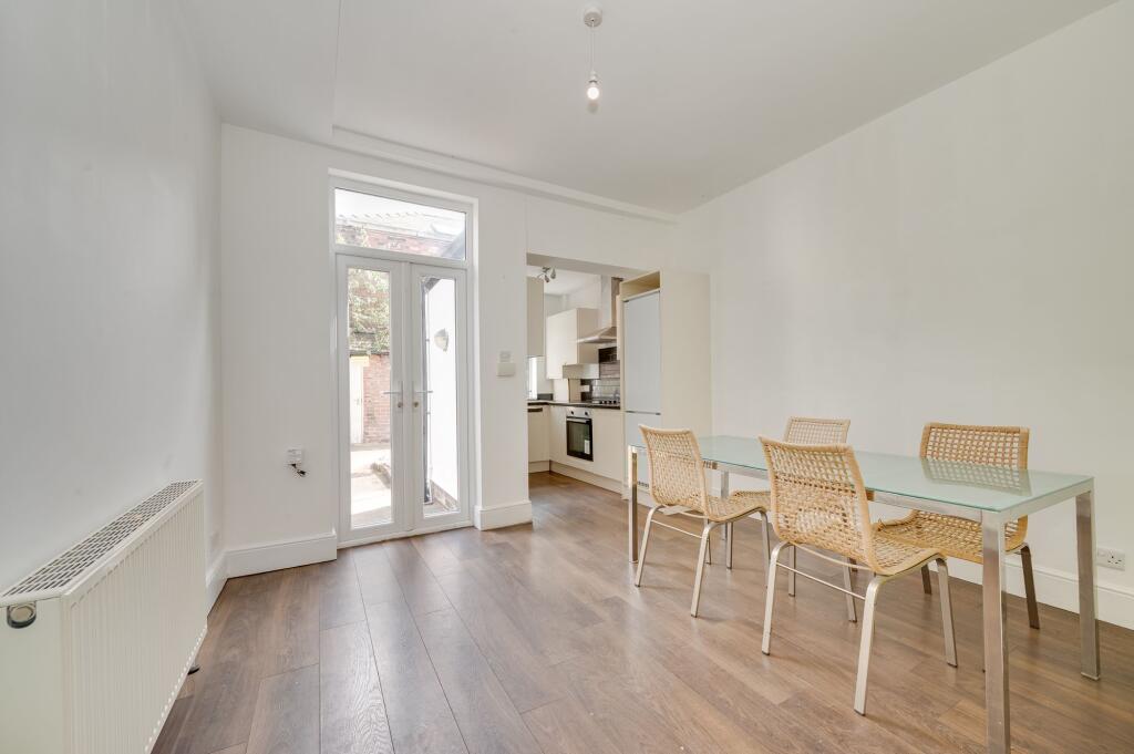 KITCHEN, DINER AND LIVING ROOM