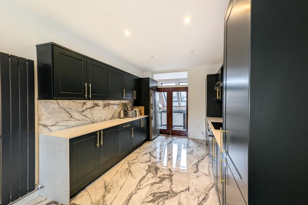 Lower Birtley, Grayswood Road, Surrey, GU27 2DL