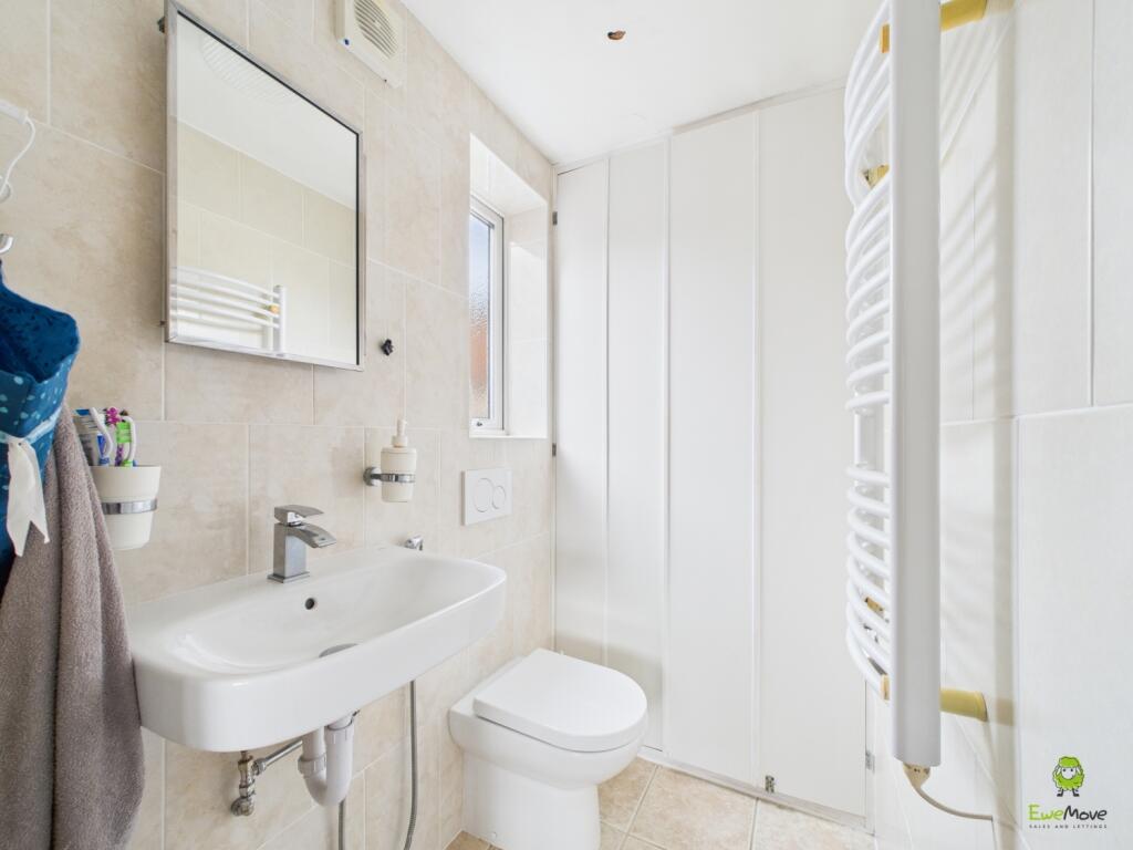 CAM03779G0-PR0310-STILL010