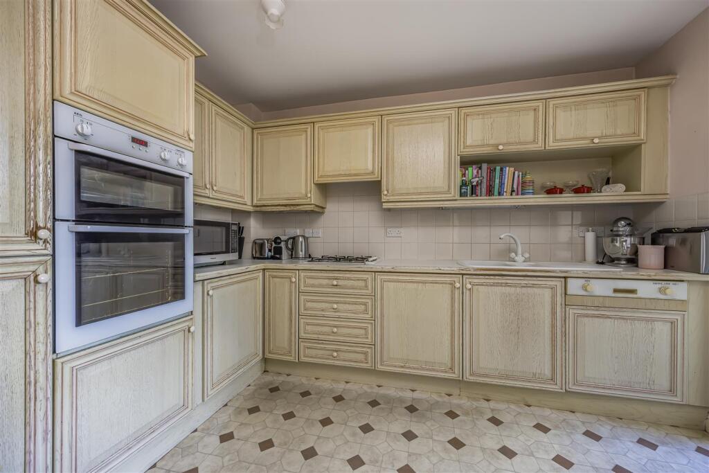 2 Keverstone Court, Block A, Manor Road, Bournemou