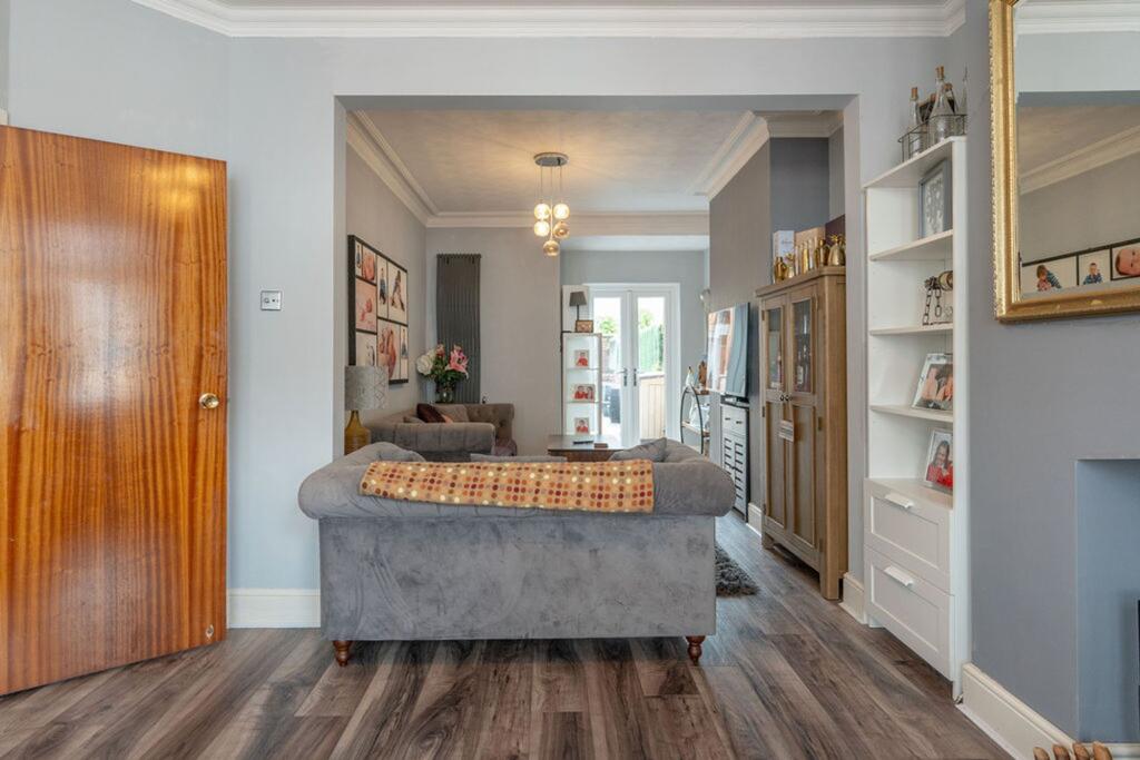 Living Room/Dining Room