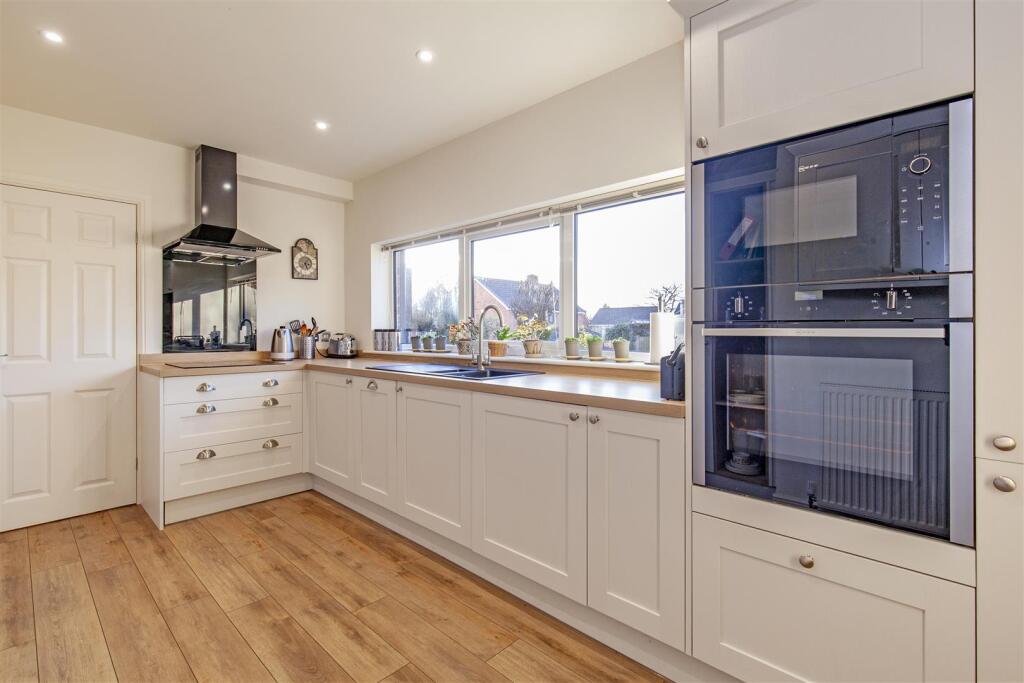 Kitchen-1.jpg