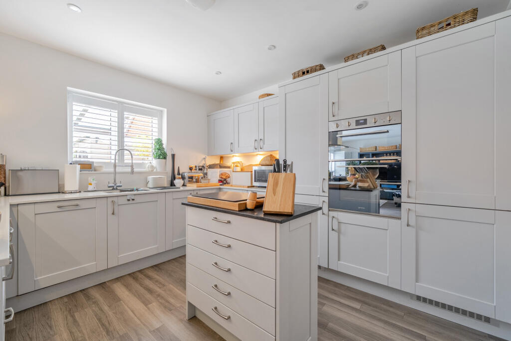 1328188-12-687f96...