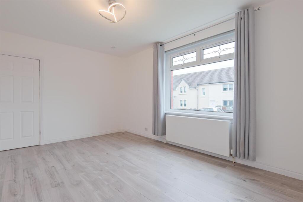 015-3 Loanhead Crescent, Newarthill, ML1 5AW.jpg