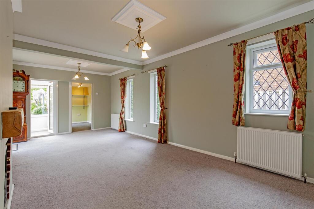 Reception Room-1.jpg