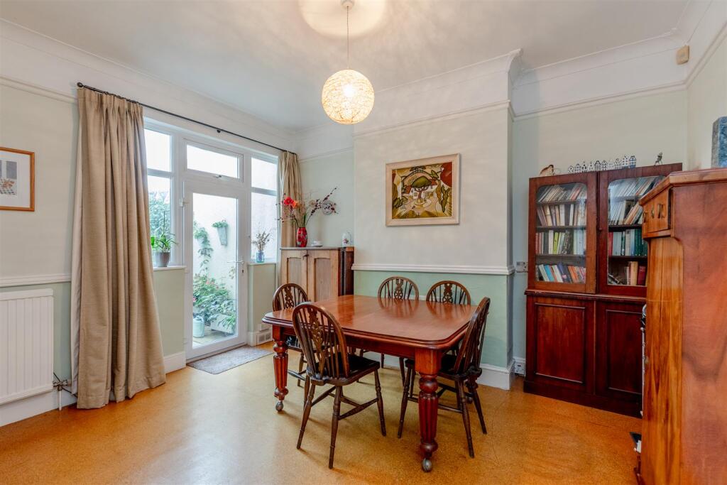 Halsbury Road, Westbury Park Dining Room.jpg