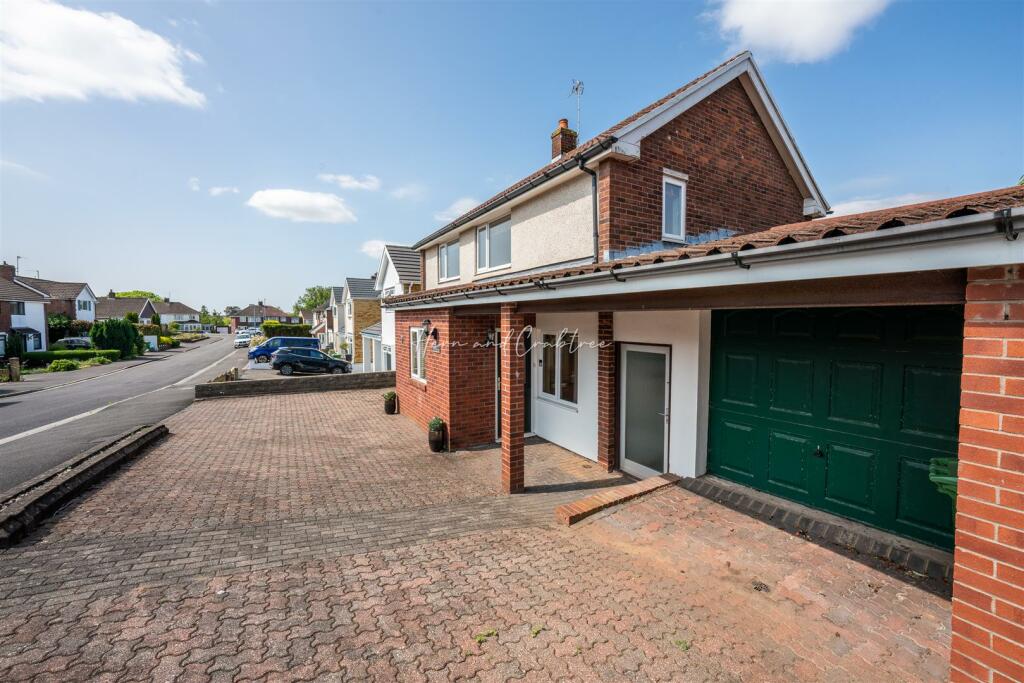 Padarn Close, Cyncoed, HernCrabtree (14).jpg