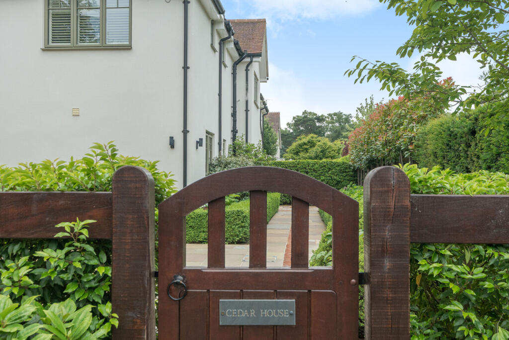 1305422-1-6847286...