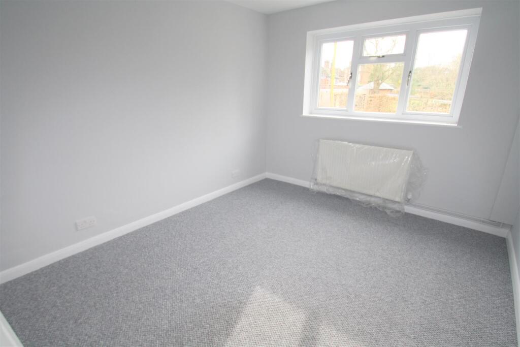 Master Bedroom.JPG