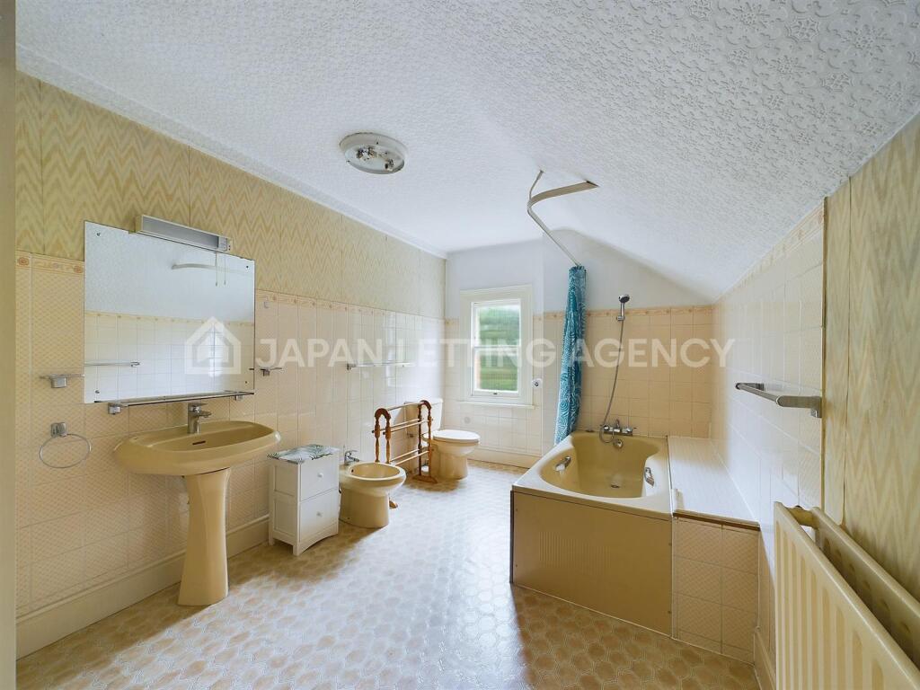 CAM02206G0-PR0118-STILL010.jpg