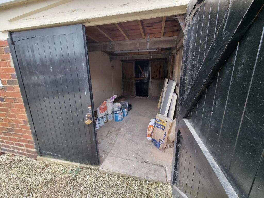 Garage.jpg