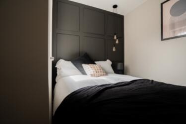 Sml_Lrg_bedroom jpeg