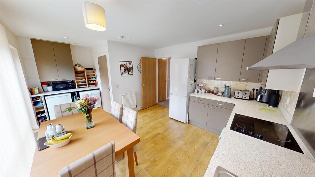 Victoria Avenue Kitchen Diner