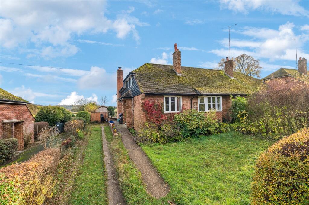 Square Close, Turville, Henley-on-Thames, Buckinghamshire, RG9
