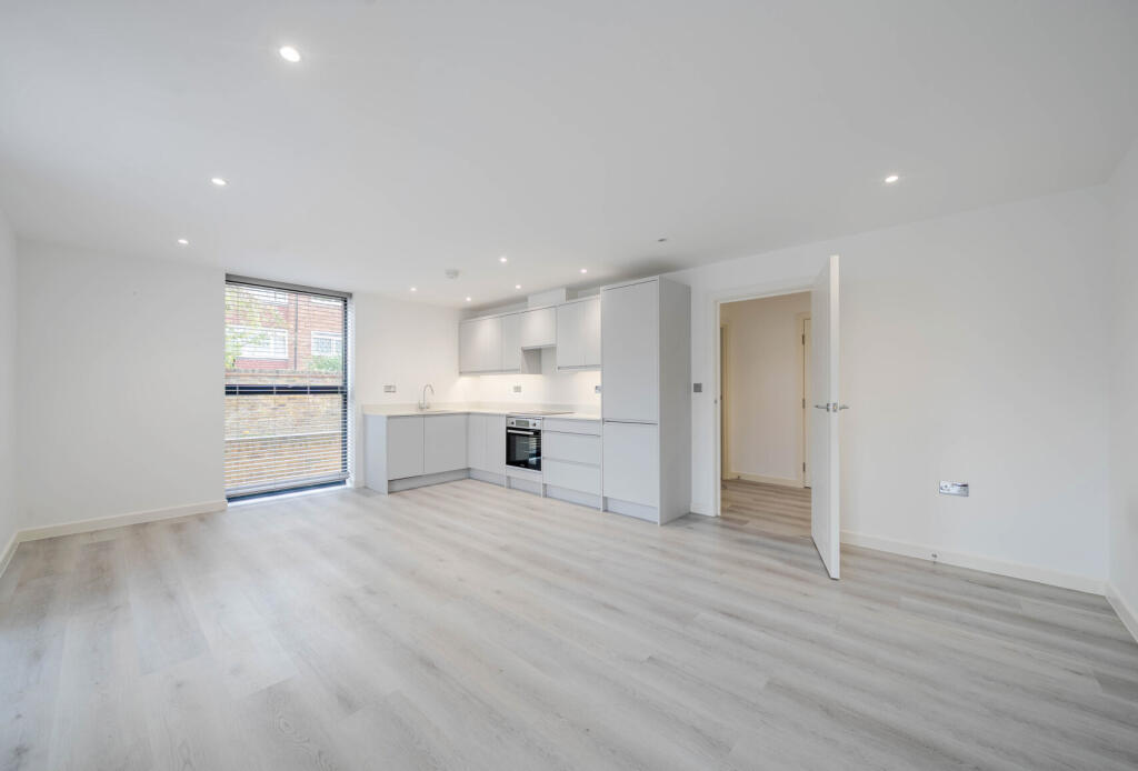 1376517-5-6911ca6...