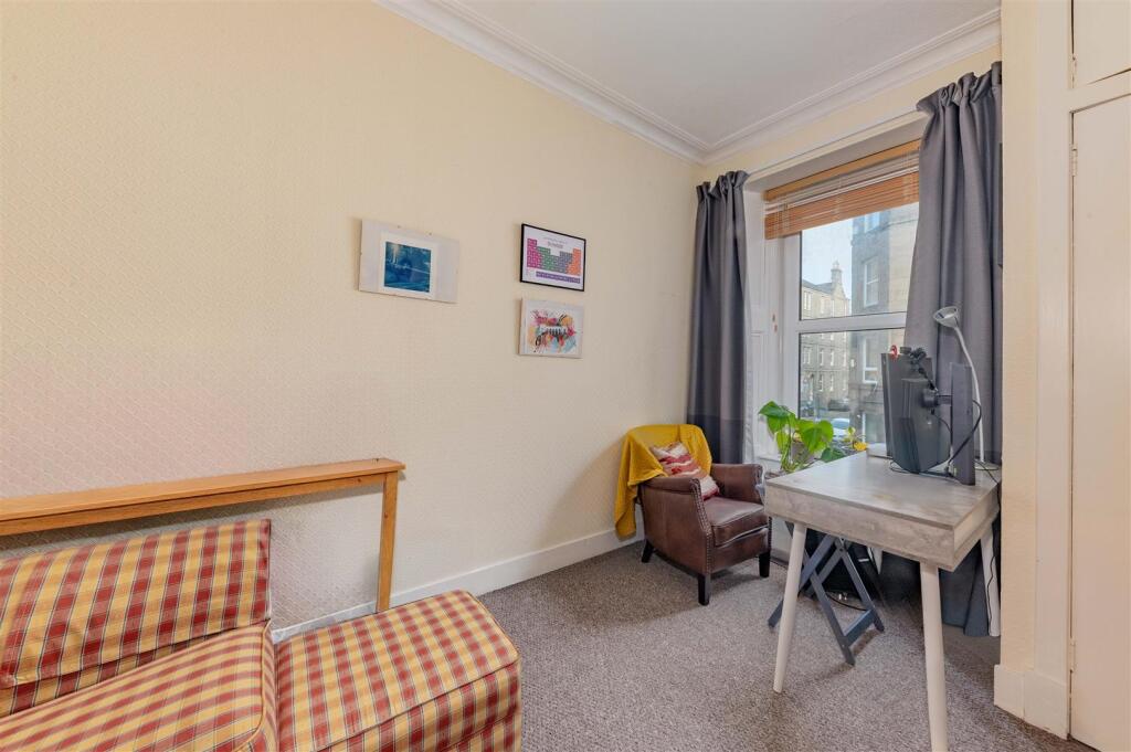 1R 27 Park Avenue Dundee-9.JPG