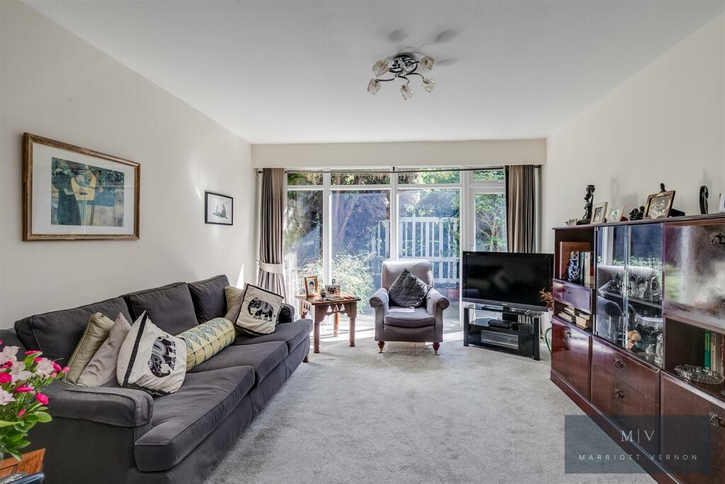 Caroline Close 11-16.jpg