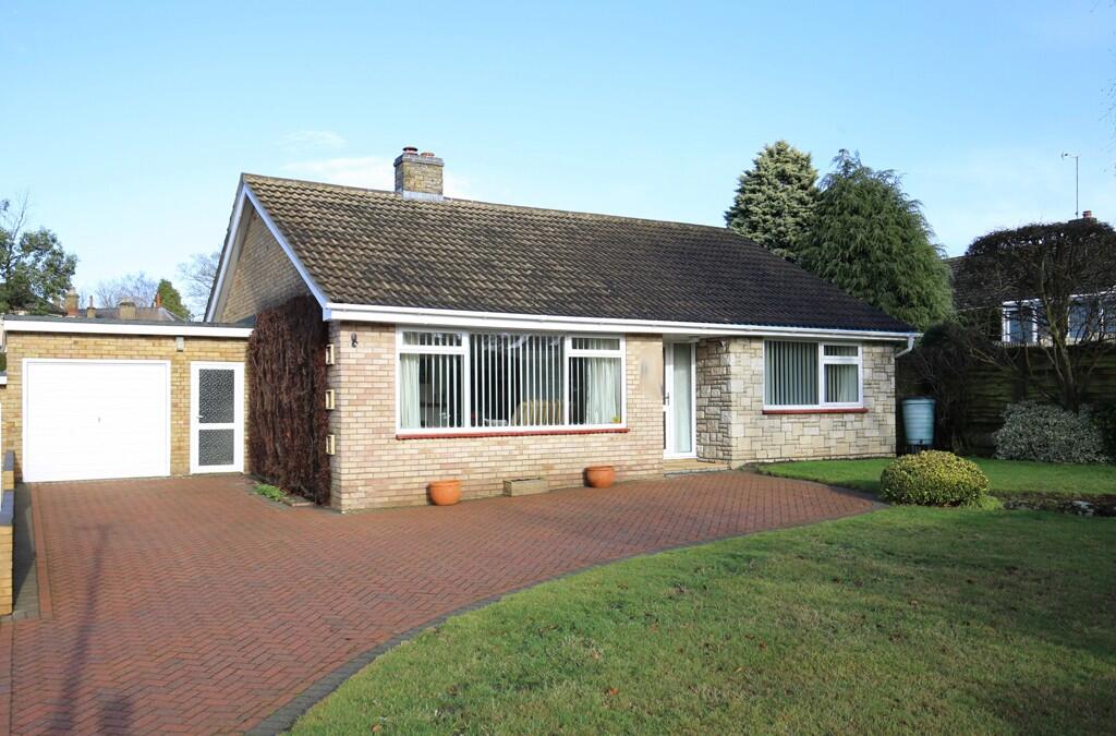 Driveway/garage 