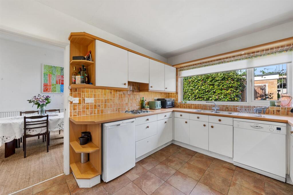 3 Cobbetts Way-11.jpg