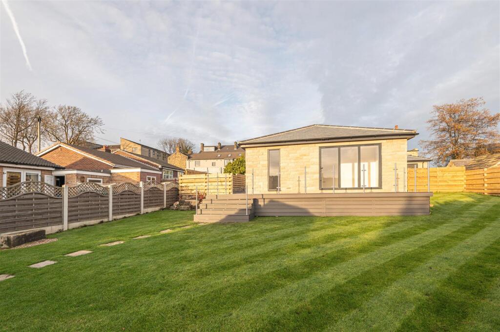 12 - 99B Knowl Road WF14 9RQ.jpg