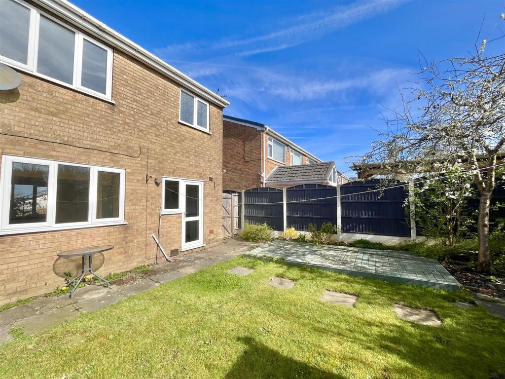 Enclosed Rear Garden