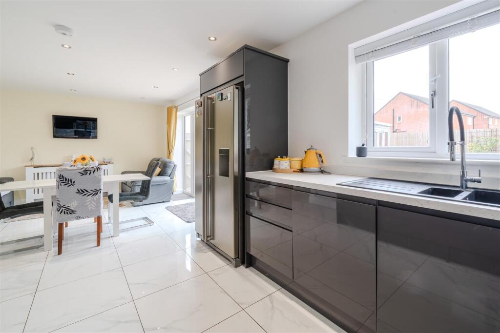 Open Plan Kitchen-3.jpg
