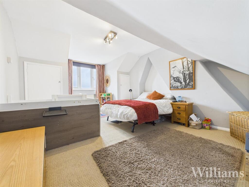 CAM04950G0-PR0090-STILL003 - Copy.jpg