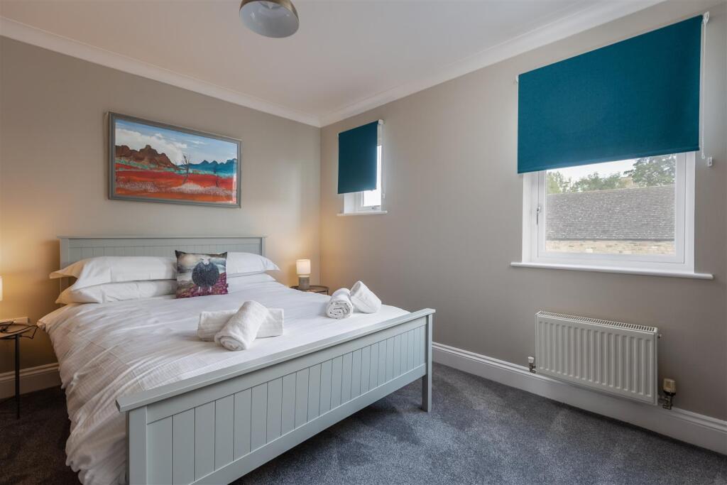 Hallgarth Court 16 Bedroom 1-1.jpg