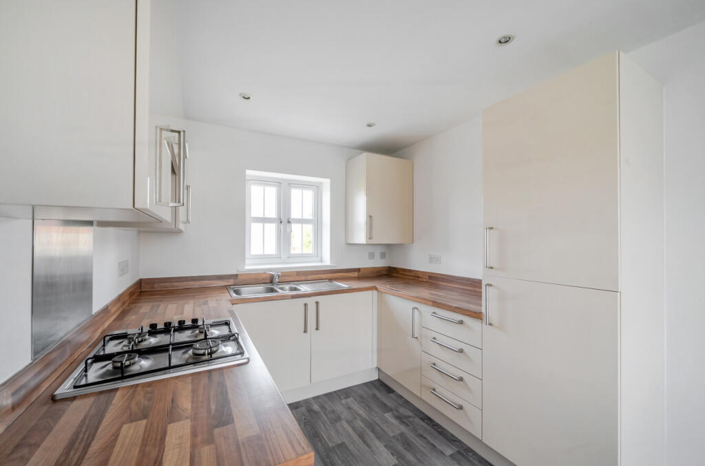 1348889-5-68c9725...