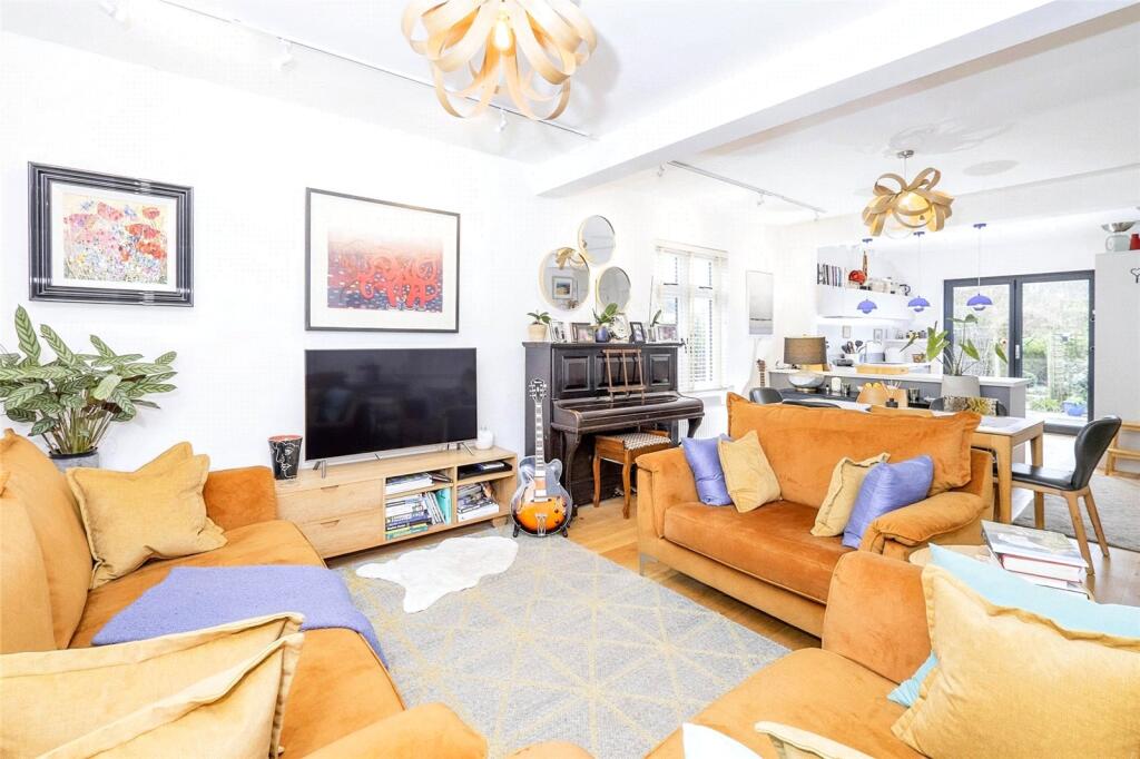 Lounge Area