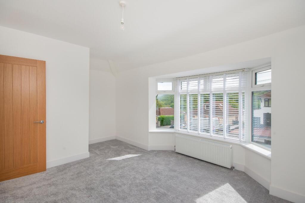 4H2LBH - Bedroom J.jpg