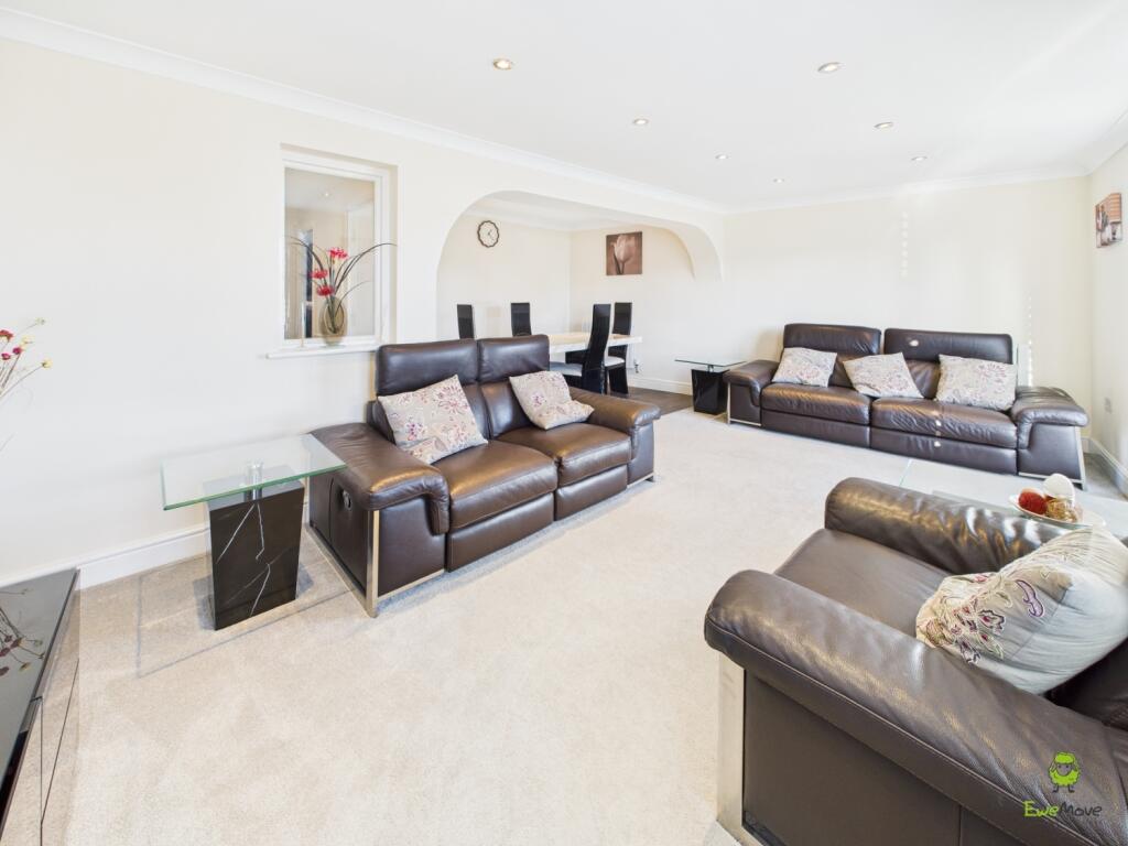 Presented by Clinton at EweMove Bexleyheath and Da