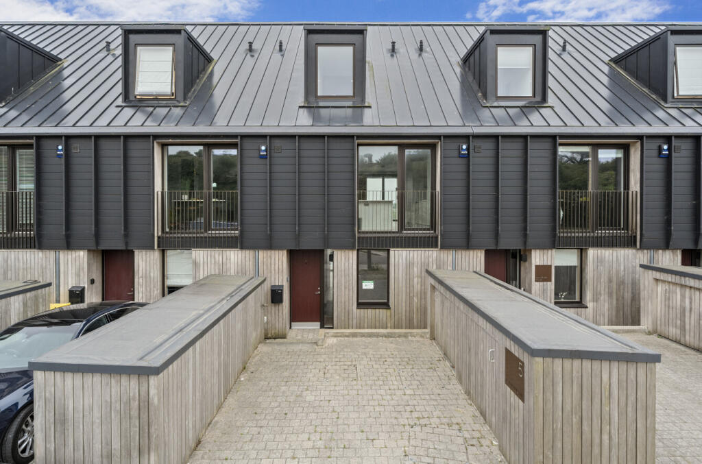 1315342-1-685ab35...