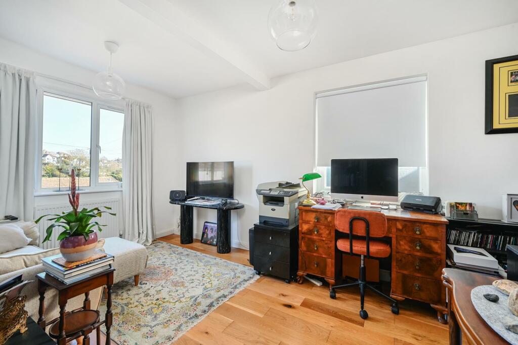 14 hillside way bn1 (35).jpg