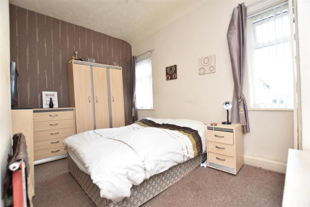 bed 3.JPG