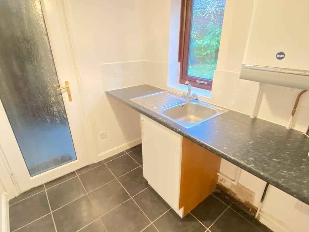 Ensuite shower ro...