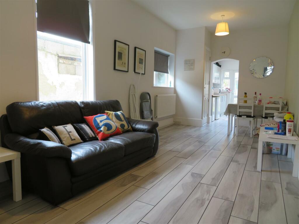 1 Edmund Road Lounge.JPG