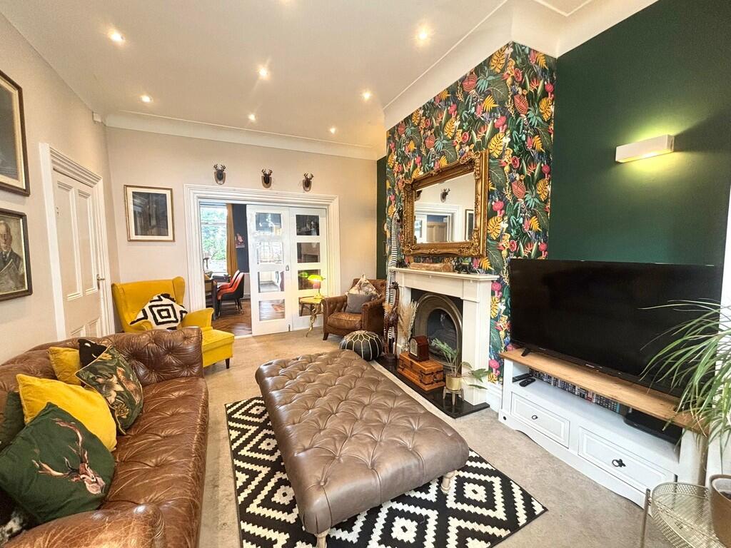 living room 