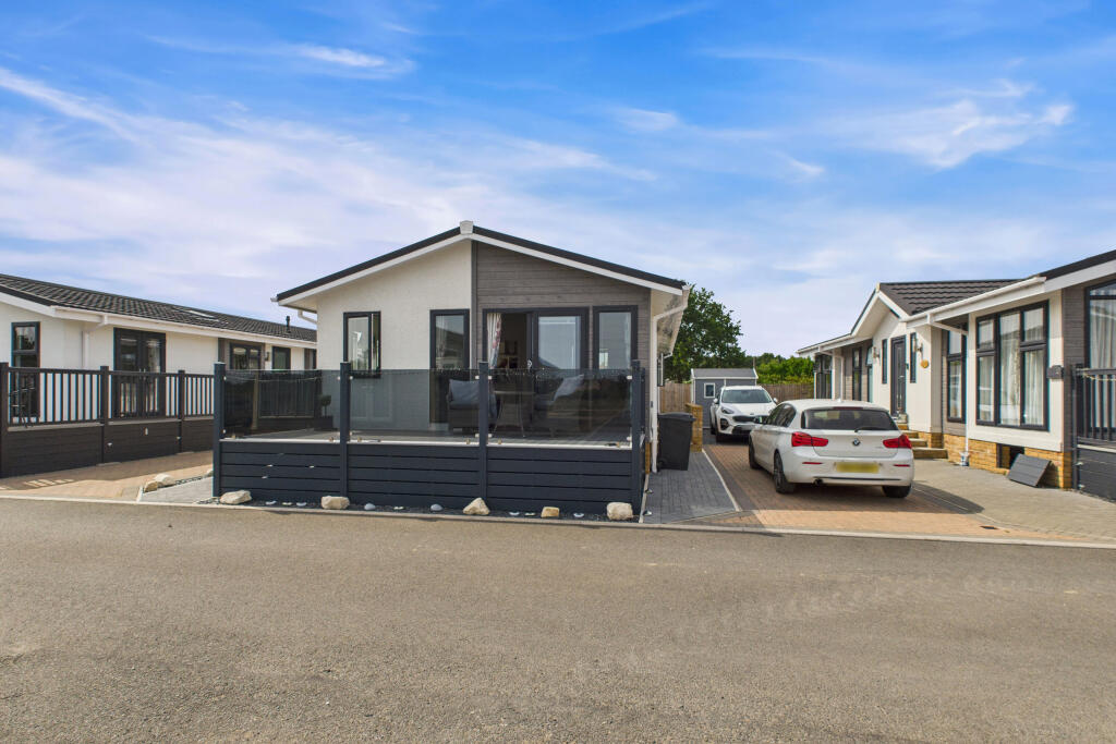 CAM05449G0-PR0024-STILL015