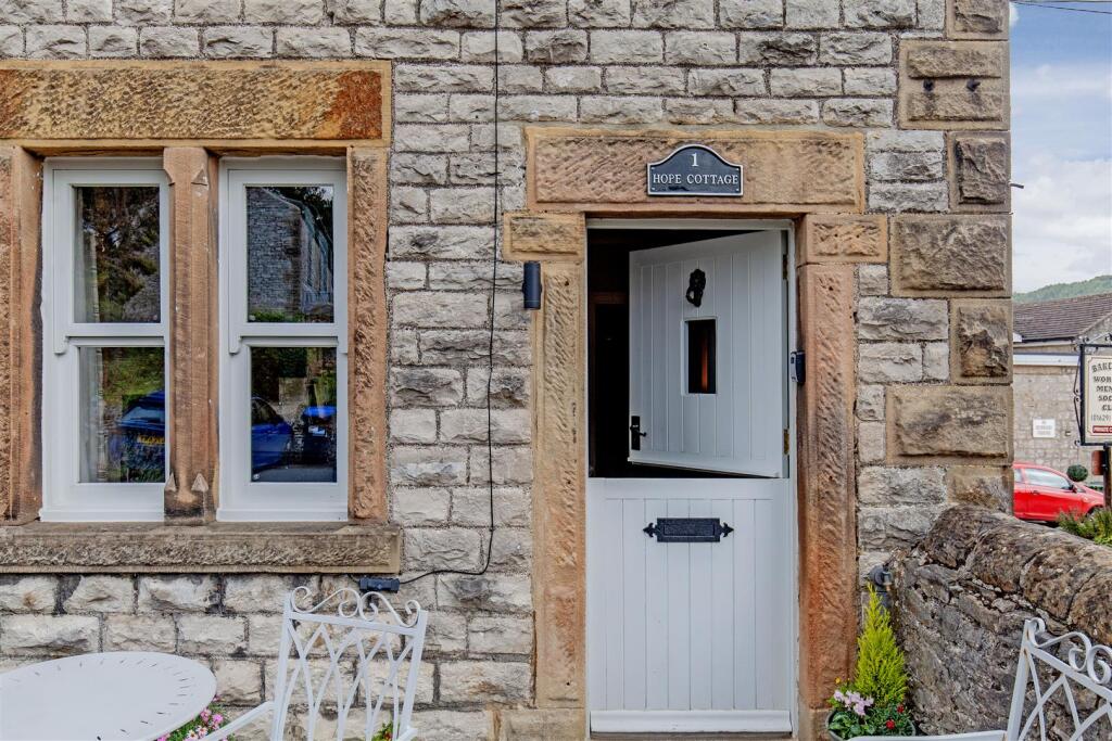 Front External-7.jpg