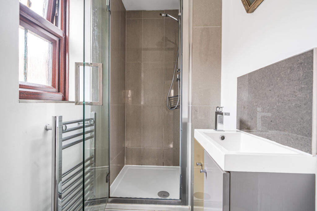 Ensuite Shower Room