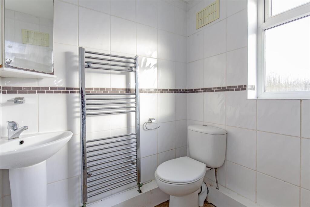 Bathroom-1.jpg