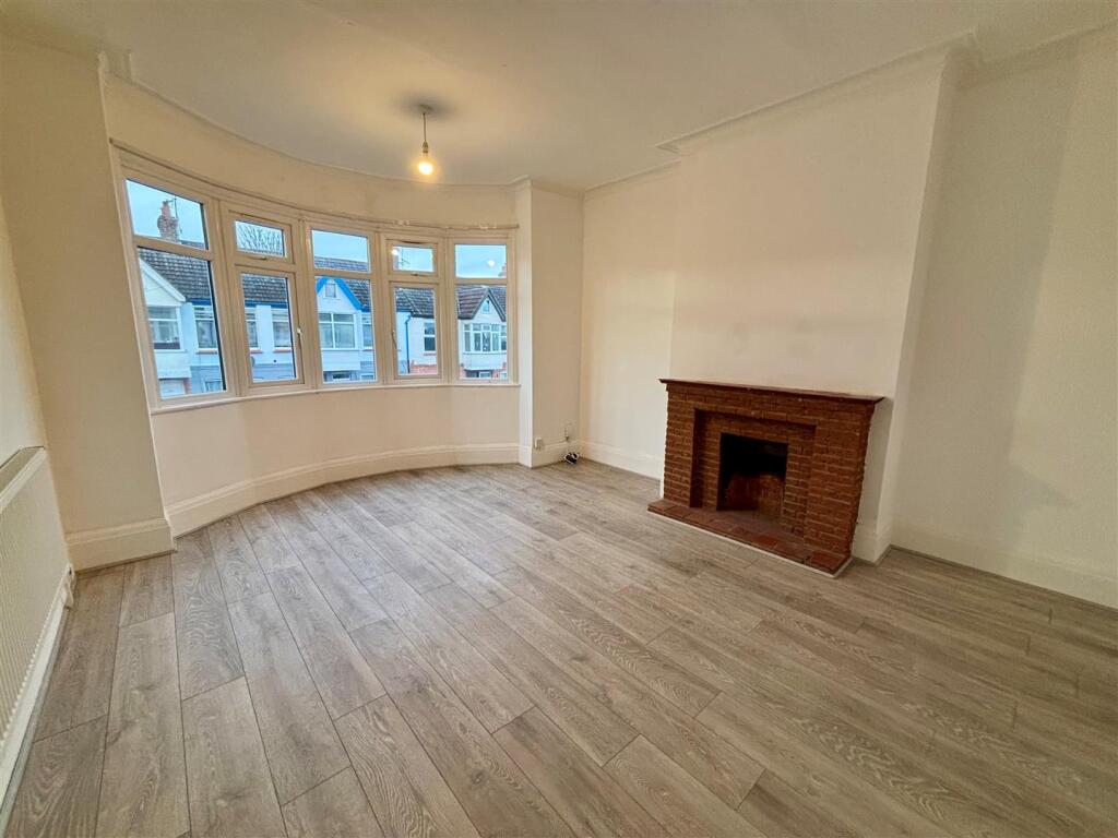 Living Room.jpg