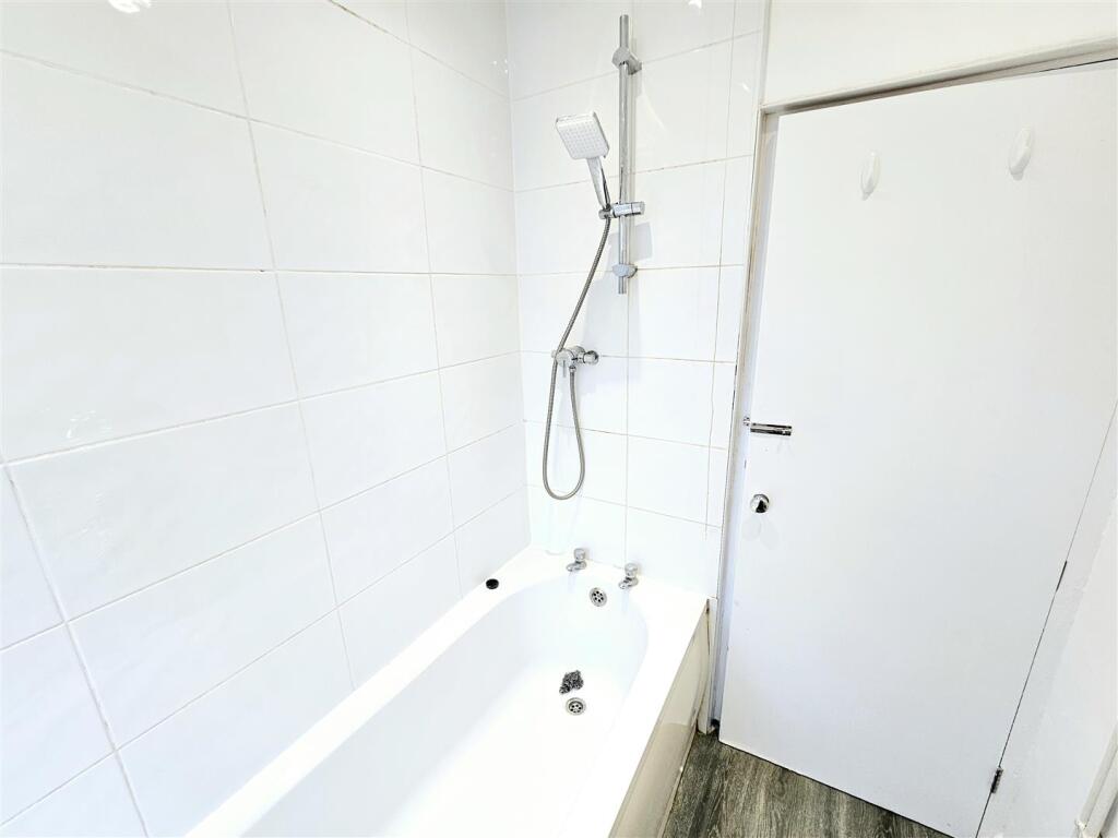 Bathroom/Shower