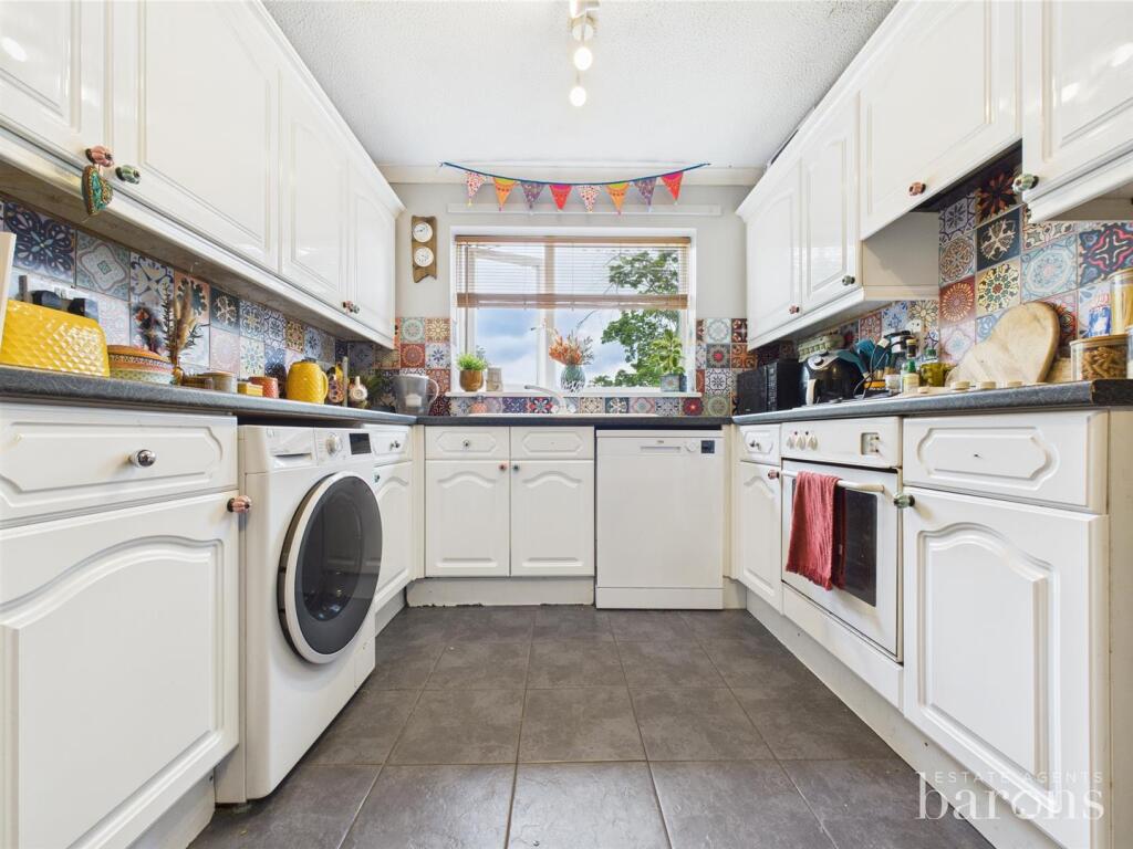 CAM05005G0-PR0084-STILL002 - Copy.jpg