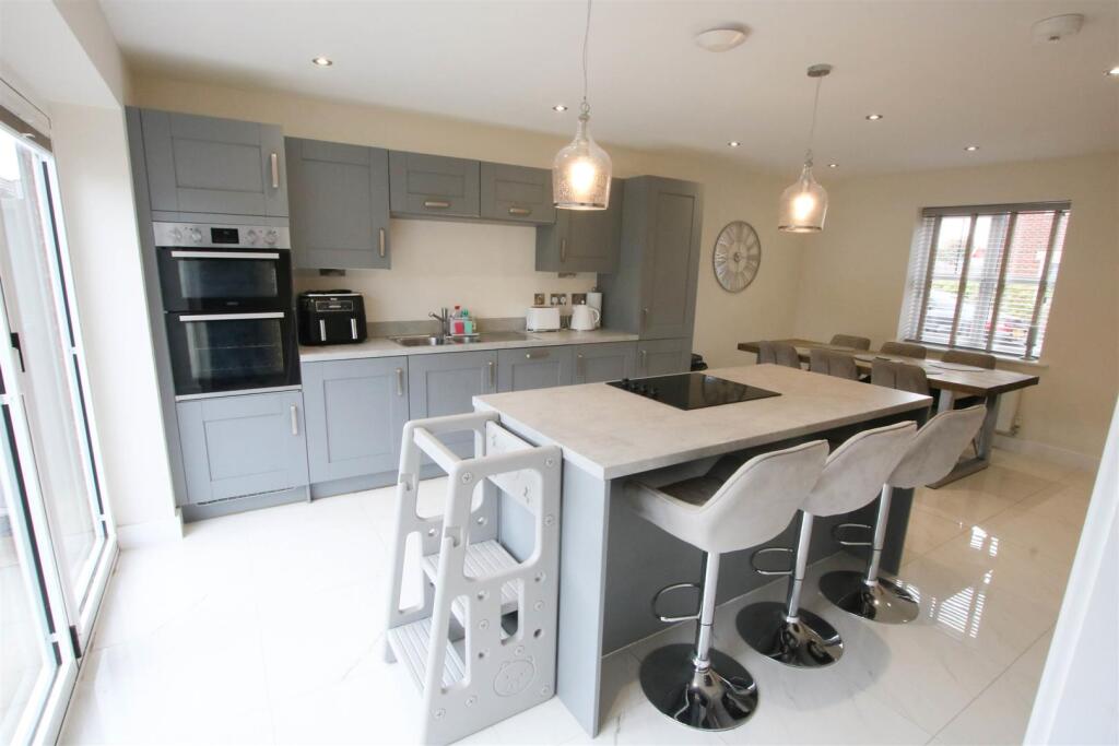 ISLAND STYLE KITCHEN